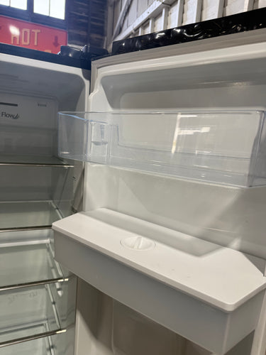 Factory second Hisense 578 L Side-by-Side Refrigerator – Black Steel (HRSBS578BW)